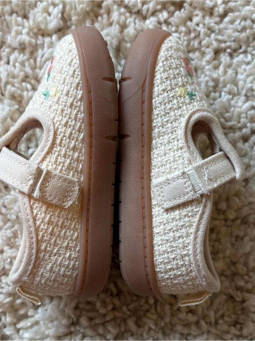 Carter’s Toddler Girls Floral Mary Jane Shoes Cream Embroidered Size 5
